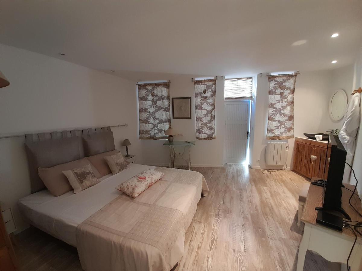 Le Gite De Sainte Valiere Piscine Et Spa Kültér fotó